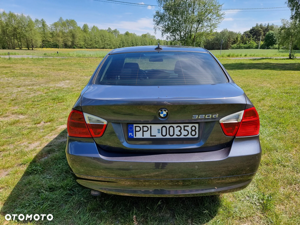 BMW Seria 3 320d - 9