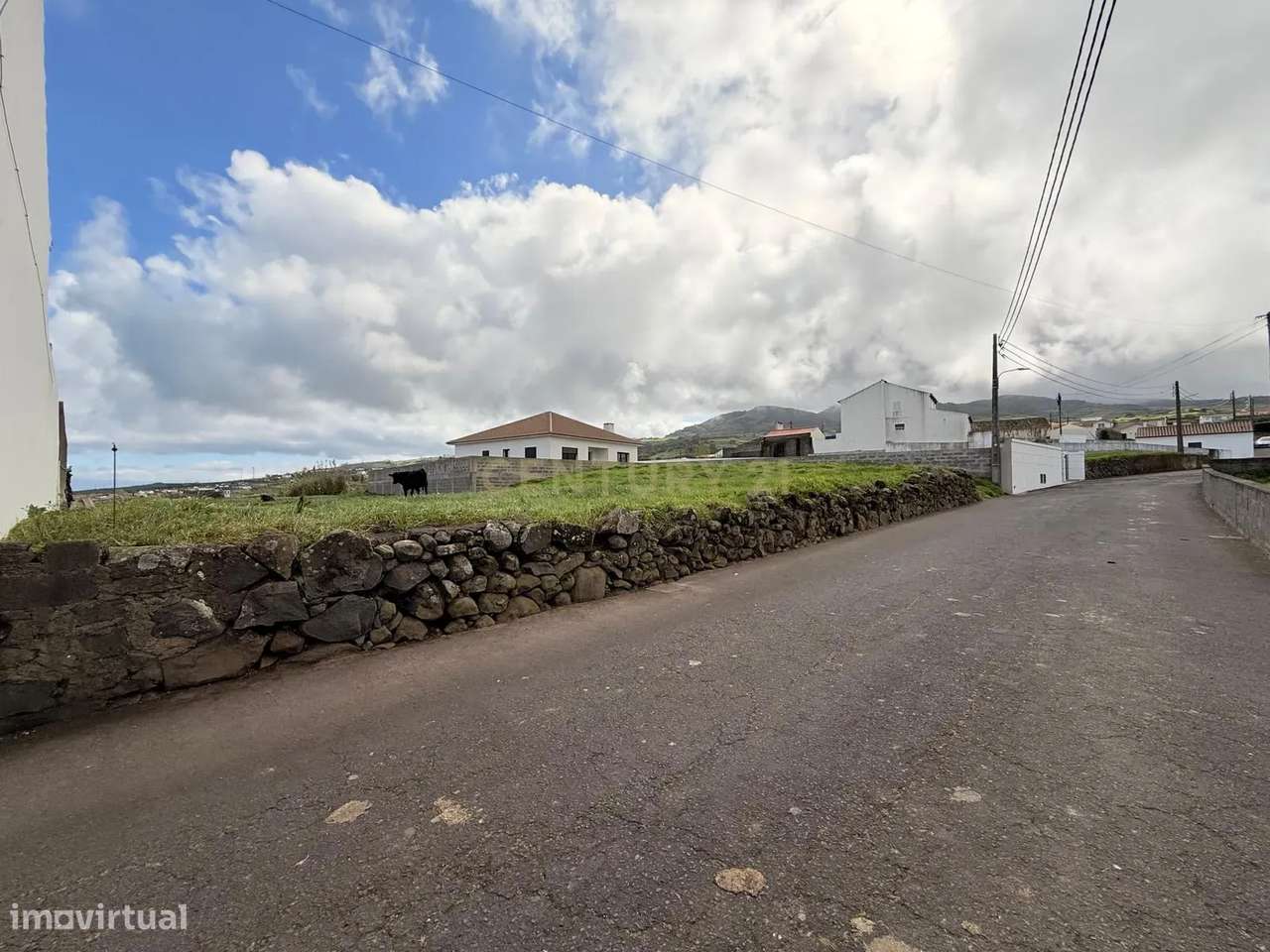 Terreno Rústico com Viabilidade de Construção – Vista Mar e Serra | Ex - Grande imagem: 2/8