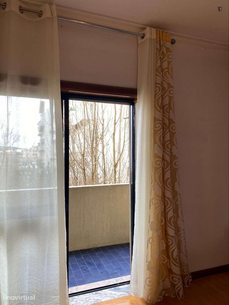 Quarto - localizado em Sé de Braga e São Lázaro Braga - Grande imagem: 5/10