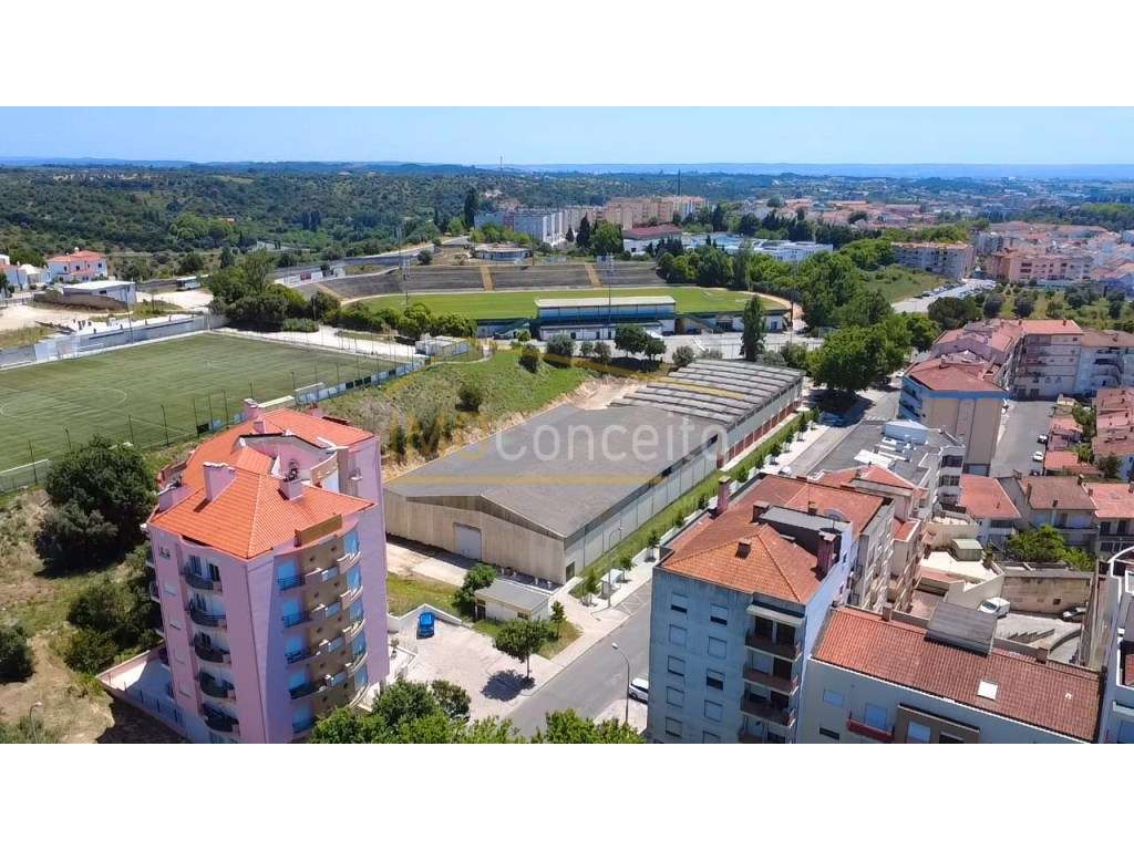 Apartamento T3/ sótão/garagem fechada em Torres Novas-30