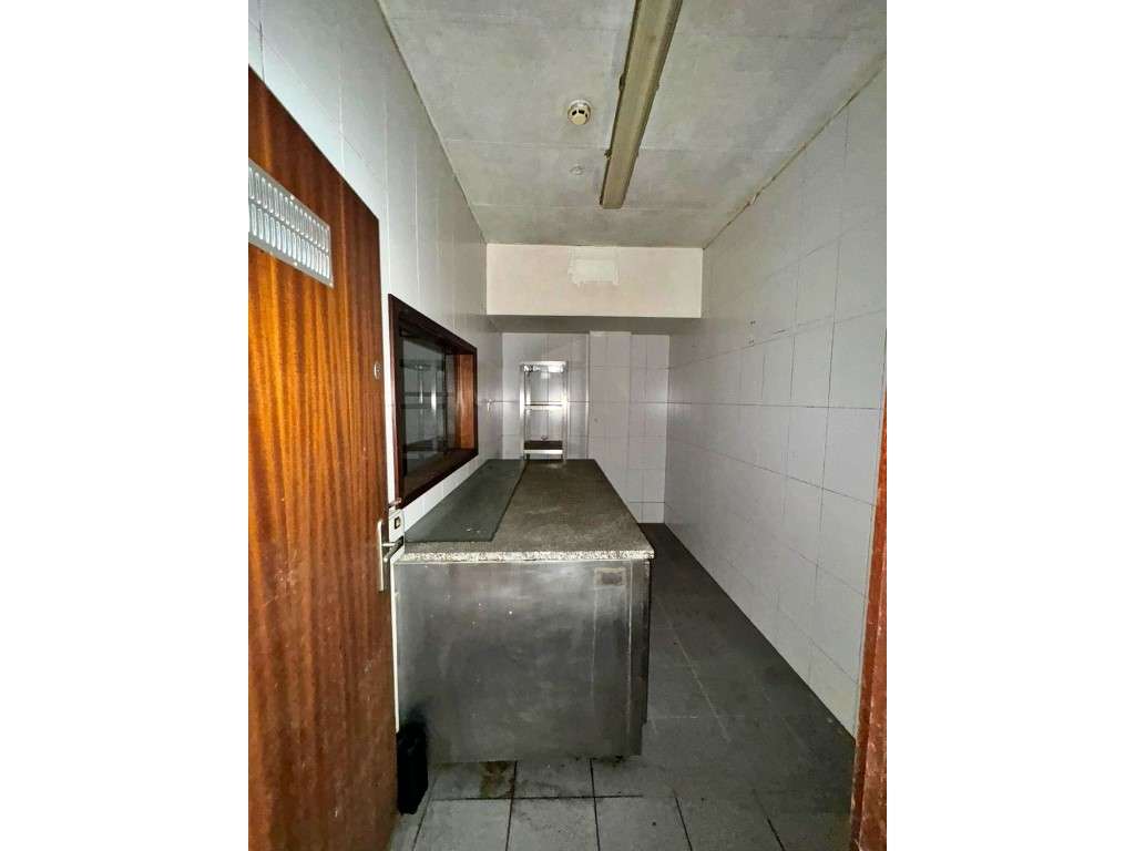 Oportunidade de negócio no coração de V. N. de Gaia-7