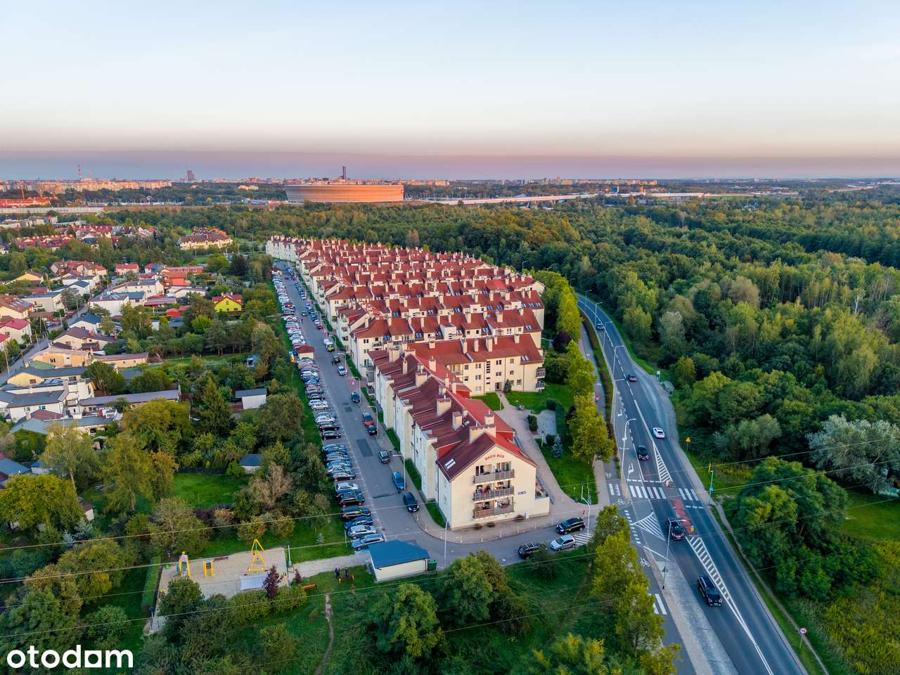 3 pokoje | 72 m² | Balkon | Zieleń | Maślice | Autobus | PKP | AOW-18