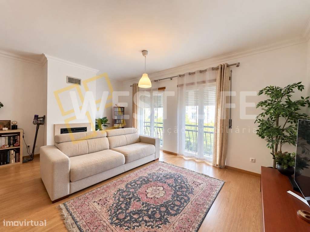 Apartamento T2 com excelente exposição solar junto ao Centro de Maf...-1