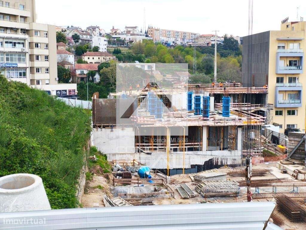 Apart. T3 c/ Box p/ 2 viat. Novo - Lordelo (Paredes)-8