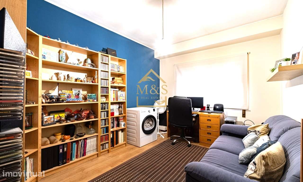 Apartamento T4 Remodelado, Terraço com 100m2,a 500Mts do Metro - Porto-25