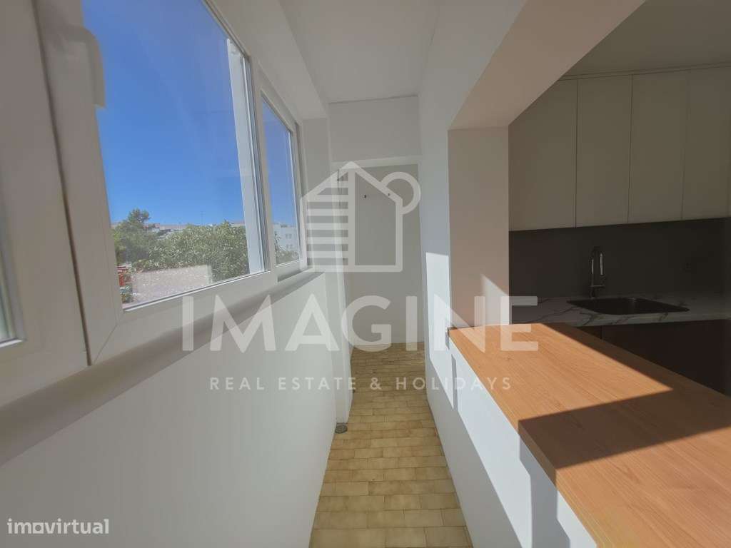 Apartamento T2 Remodelado e equipado em Setúbal-25