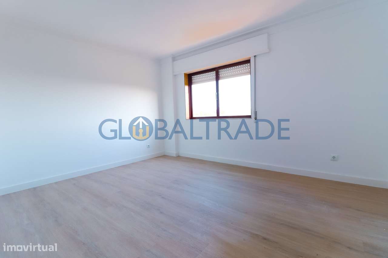 Apartamento T2 Renovado & Equipado em Rio Tinto-13