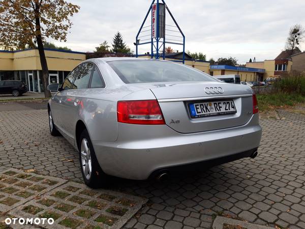 Audi A6 2.4 - 5