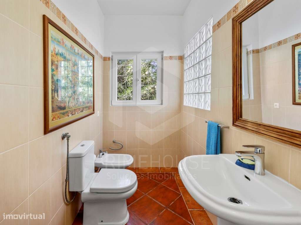 Villa T9 Exclusiva em Ferragudo com Alto Potencial de Rendimento-36