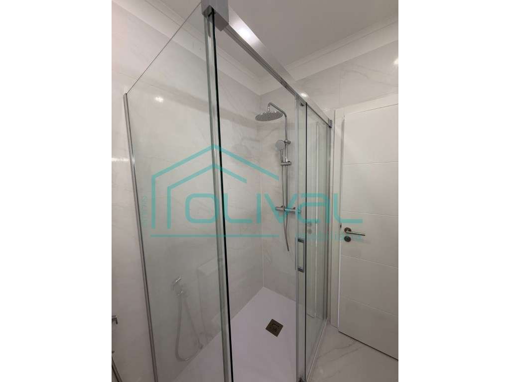 Alverca apartamento de Tipologia T3 totalmente renovado-14