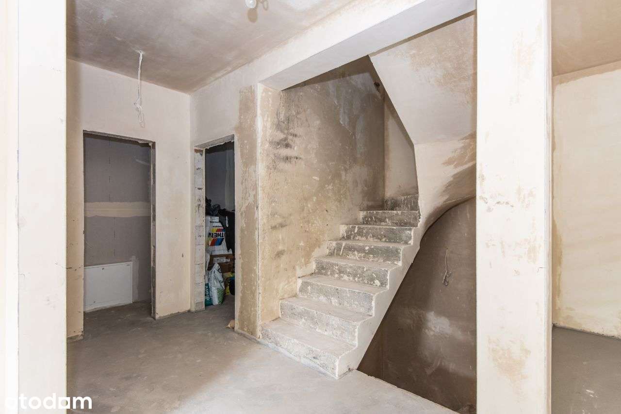 Bliźniak z wysoką piwnicą w Lusowie - dookoła LAS-11