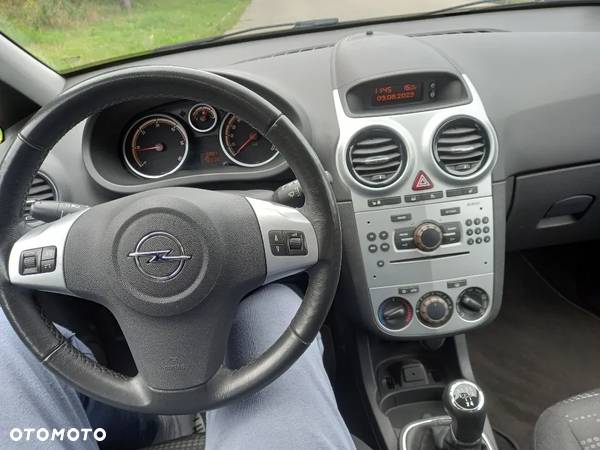 Opel Corsa - 6