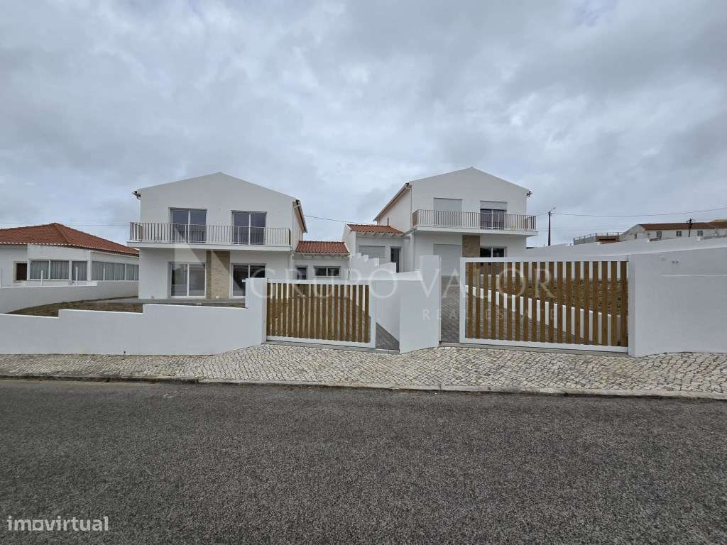 Moradia T3 nova em Alvarinhos- São João das Lampas-26