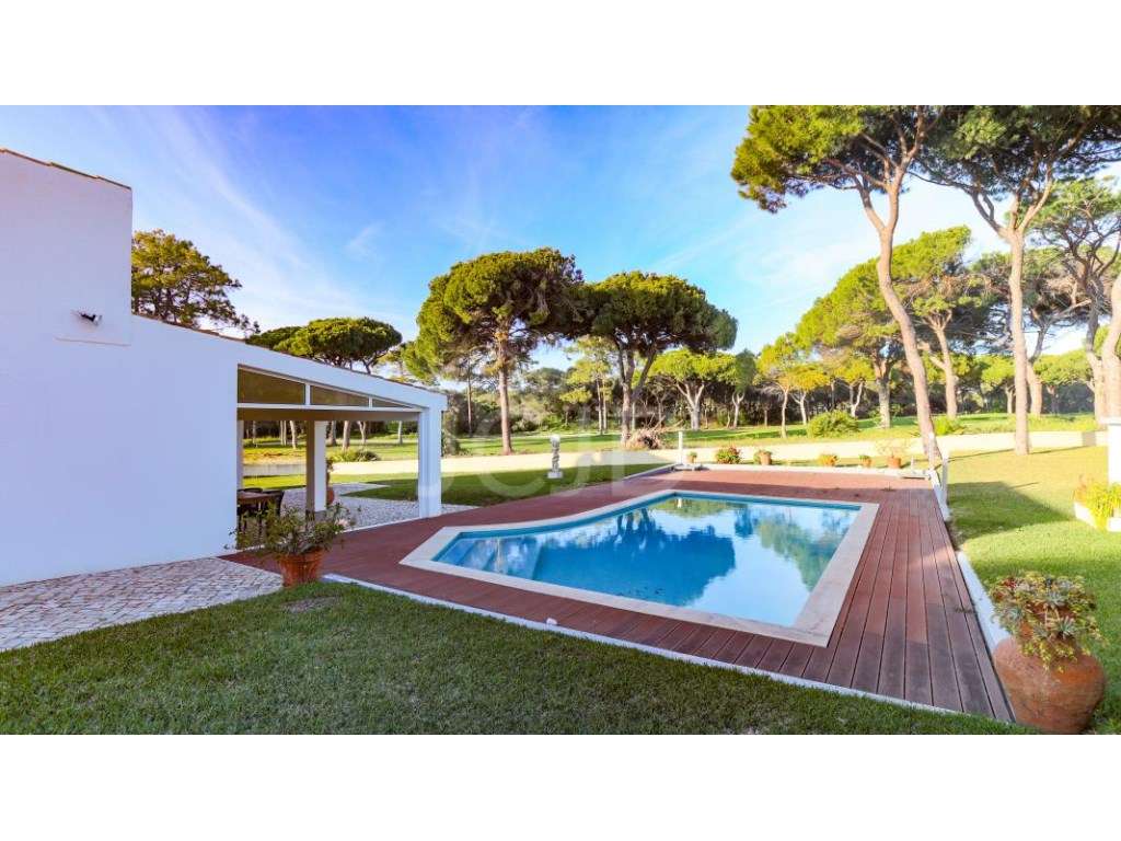 Fantástica Moradia Isolada T4 Frente ao Golfe, Totalmente Remodelad...-36