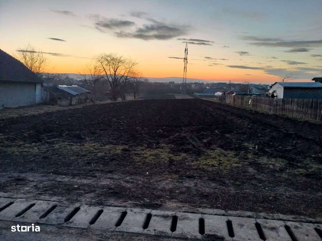 Se vinde teren intravilan 50 ari str Mitocelului Suceava ideal pt hale - Imagine principală: 4/5