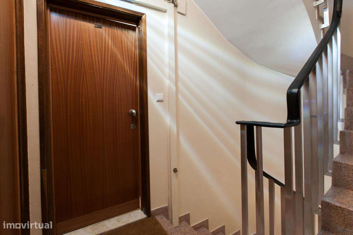 Estúdio - localizado em Santo Ildefonso Porto - Grande imagem: 3/8