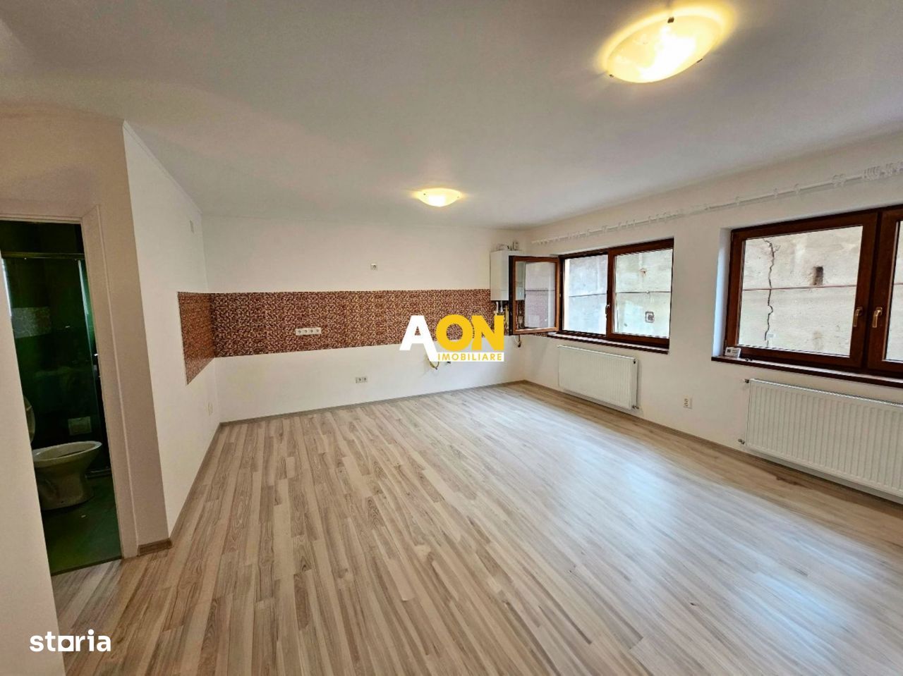 Casa tip duplex, 3 camere, pentru birouri, Barabant