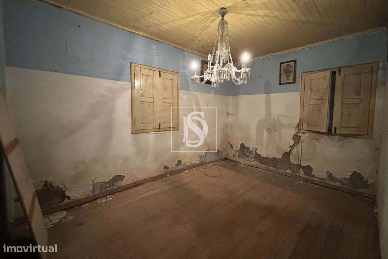 Moradia T2 para reconstrução em Tondela-5
