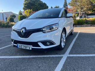 Renault Grand Scénic dCi 110 EDC LIMITED