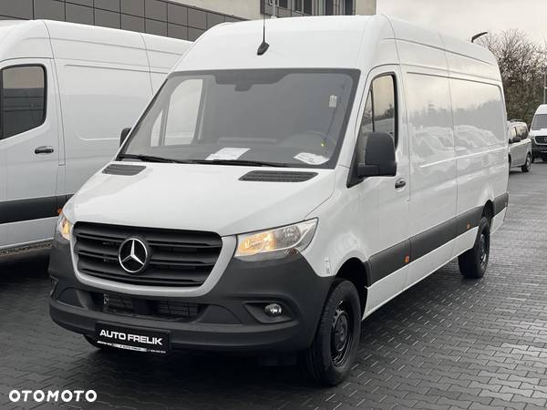 Mercedes-Benz Sprinter - 4