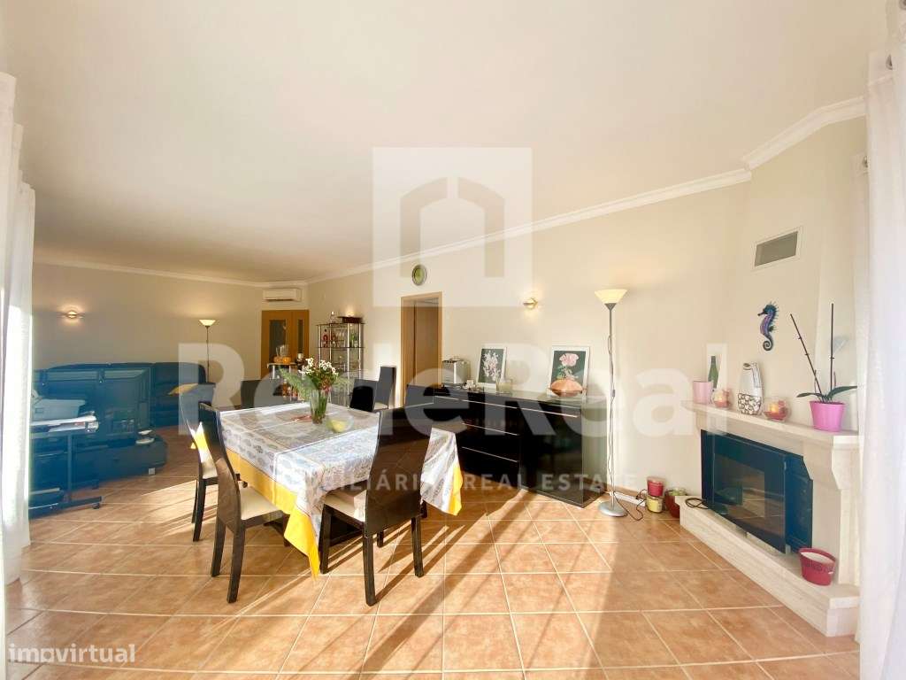 Moradia com Piscina perto da praia-13