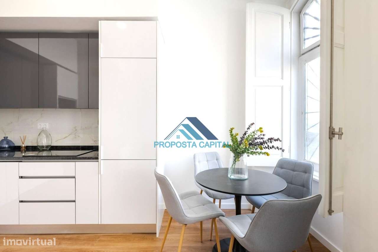 Apartamento T2 - Totalmente Remodelado-1