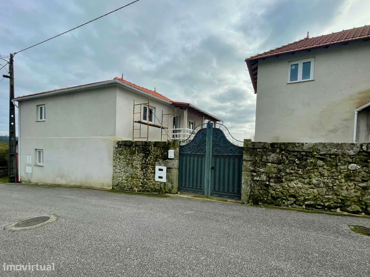 Moradia T3 + 2 apartamentos T2 em Campo de Besteiros, Tondela - Grande imagem: 3/25