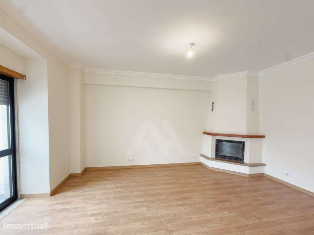 Apartamento T3 na Serra das Minas com Arrecadação - Grande imagem: 4/29