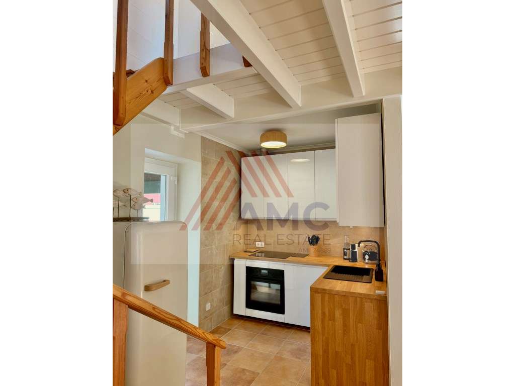 MORADIA COM 2 PISOS NO CORAÇÃO DA VILA MADALENA DO PICO-14