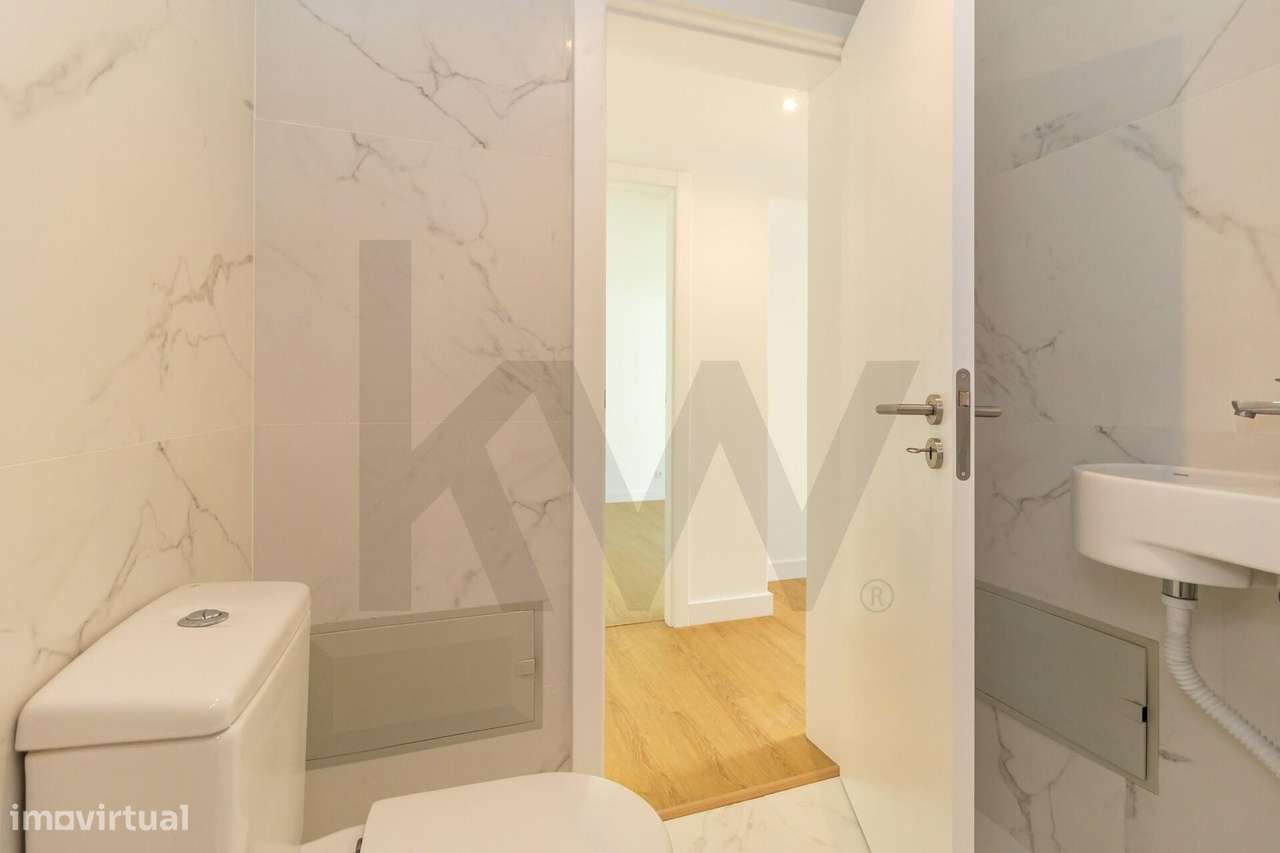 Moradia Exclusiva no Centro da Charneca de Caparica - Grande imagem: 5/32