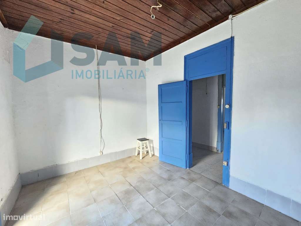 Terreno de 12.105 m2 com moradia Torres Vedras-11