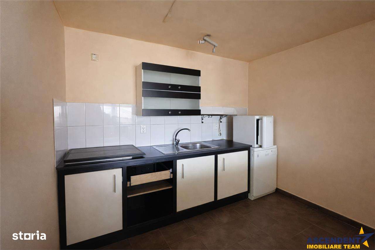 Film&3D! Proprietate cu potential:casa, atelier,domeniu de 2.700 mp:Sa - Imagine principală: 3/9