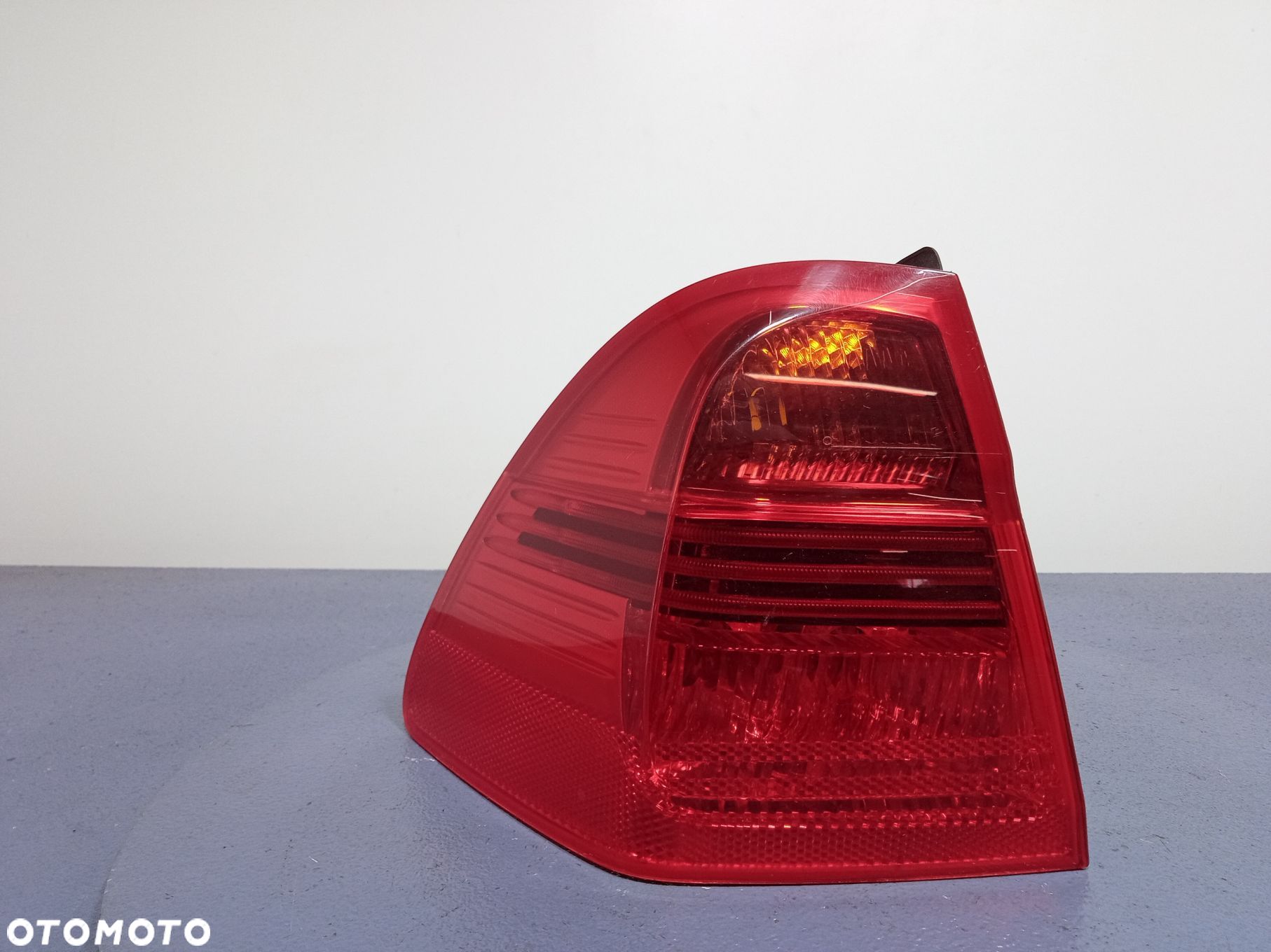 BMW 3 E91 TOURING LAMPA TYŁ LEWA ZEWNĘTRZNA TYLNA 7160061 - 1