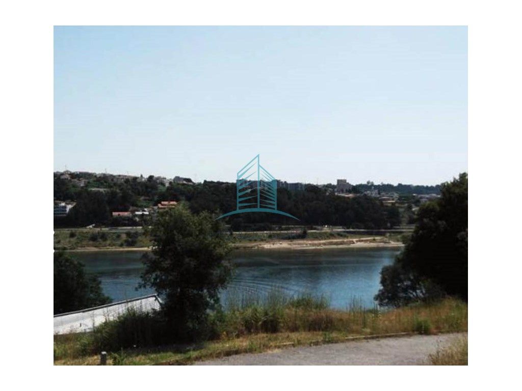 Terreno Com vistas para o Rio Douro