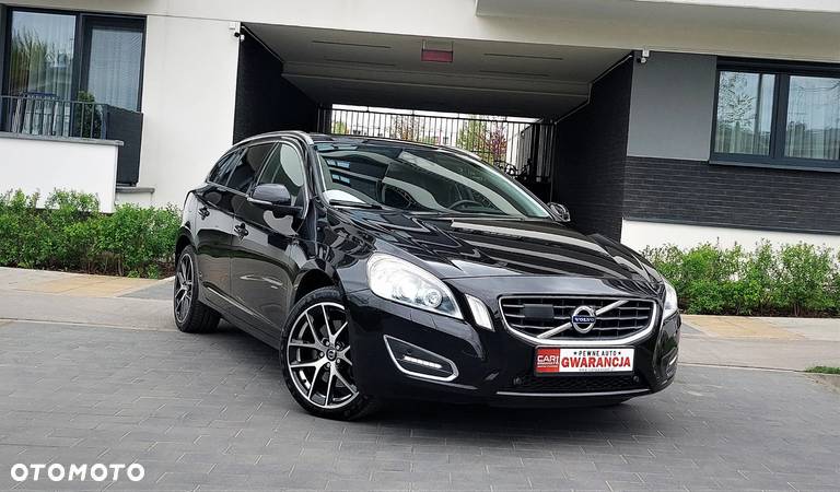 Volvo V60 T6 AWD Geartronic Edition Pro - 4