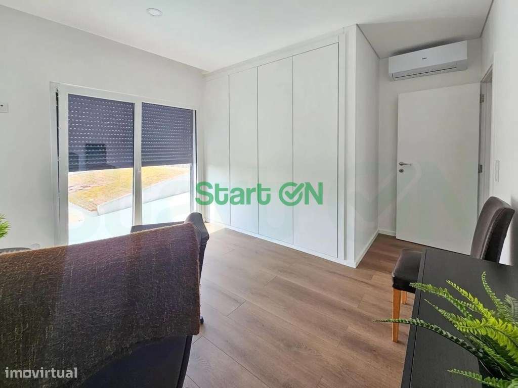 Exclusiva Moradia T3+1 Contemporânea com Piscina Privada-25