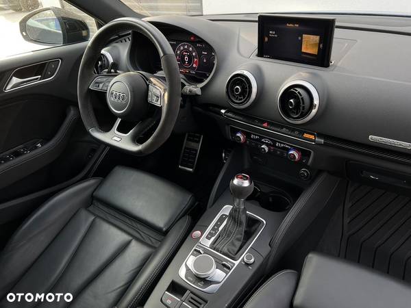 Audi RS3 TFSI Limousine quattro S tronic - 32