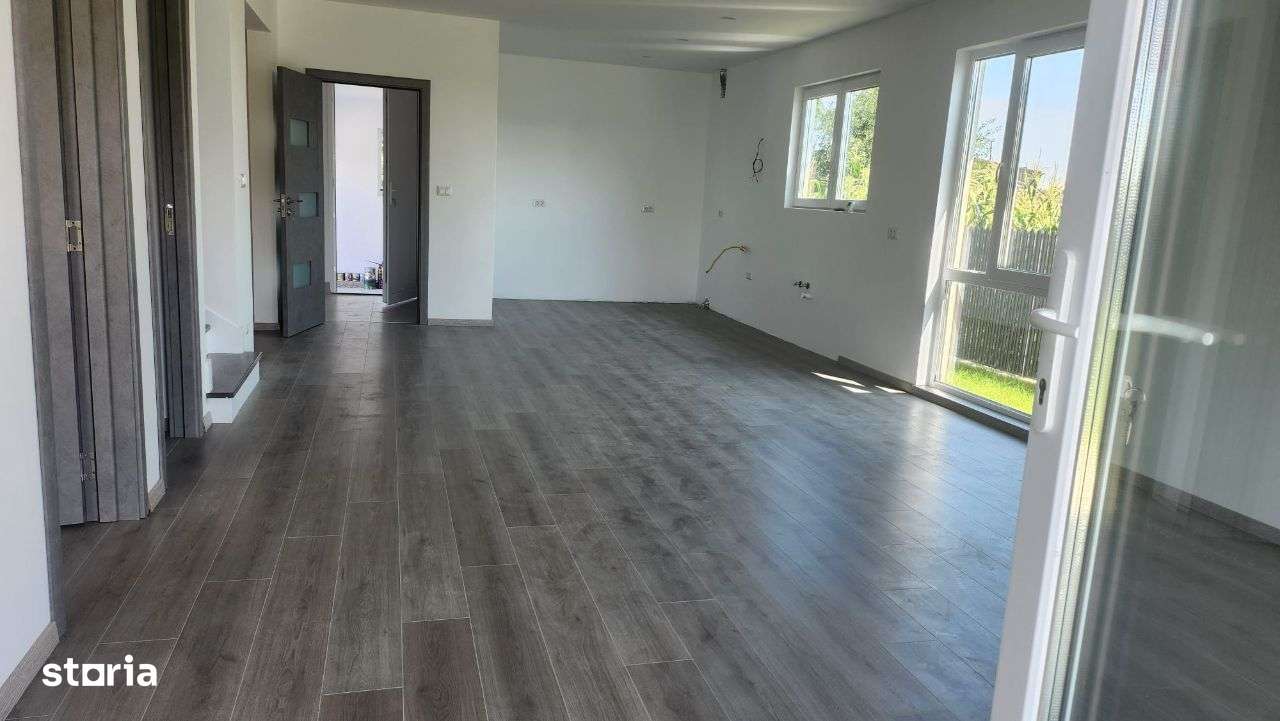 Vila Noua cu 4 dormitoare in Fantanele-7