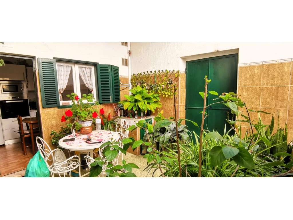 Moradia T4 no Centro Histórico de Loulé com Rooftop e Potencial Tur... - Grande imagem: 3/24