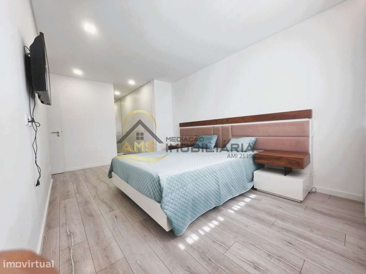 APARTAMENTO T3 COM TERRAÇO DE 186M²-21