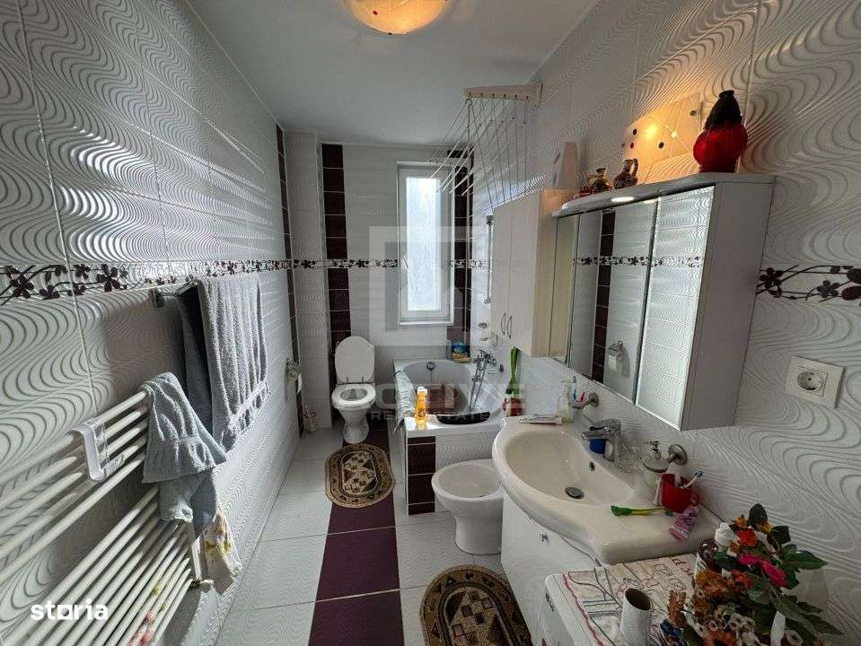 Apartament cu 3 camere  || str Florilor-11