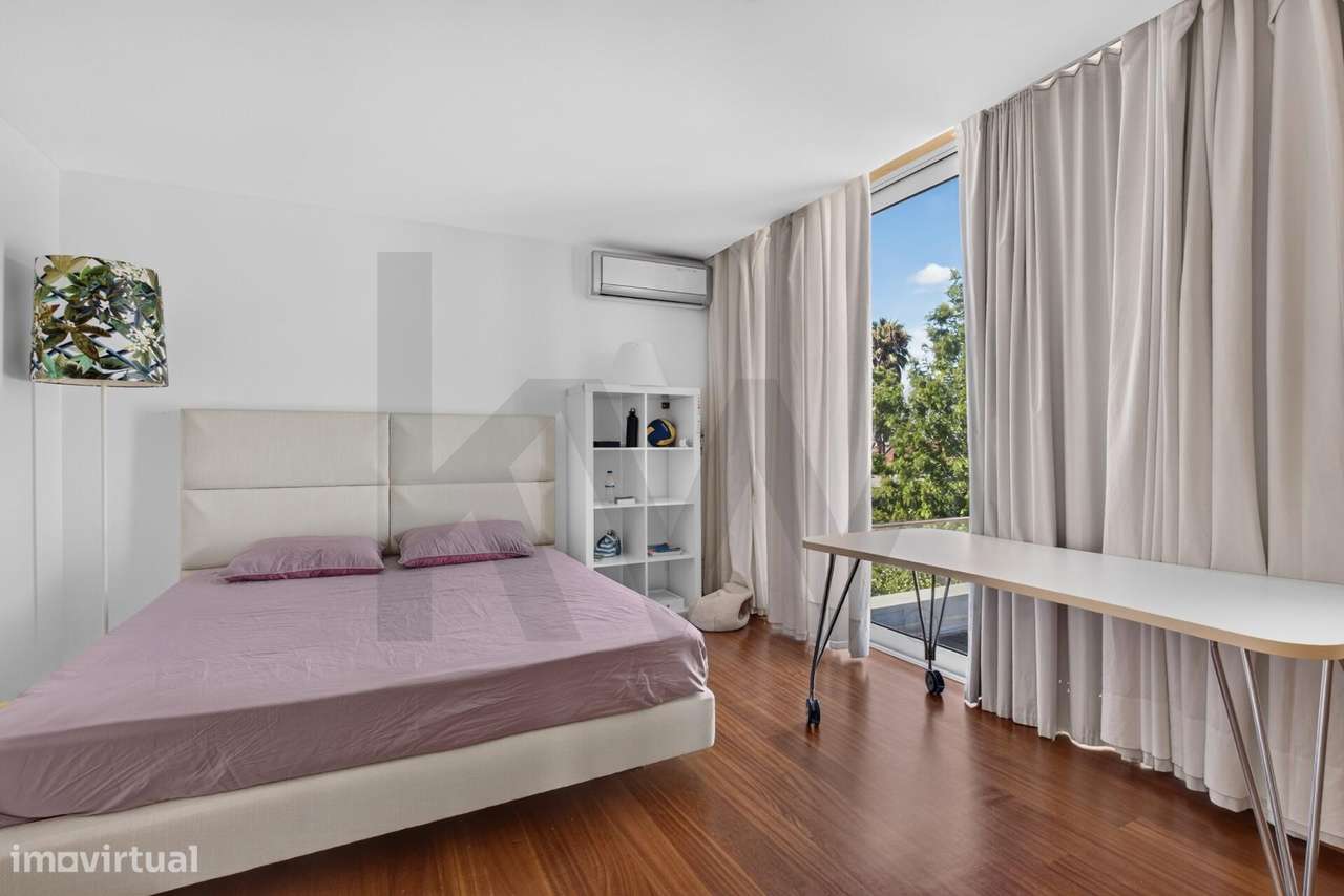 Moradia T5 de Luxo com Piscina e Lote de 2.773 m2-41