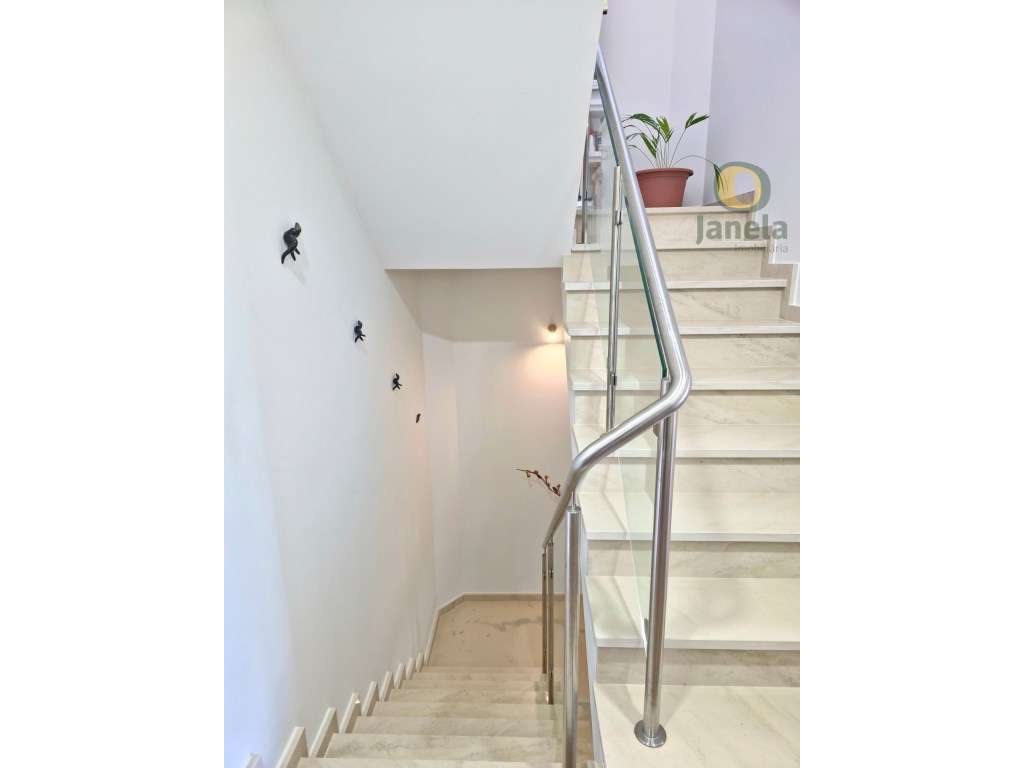 Moradia com jacuzzi e vista mar, mobilada e equipada - Grande imagem: 5/18