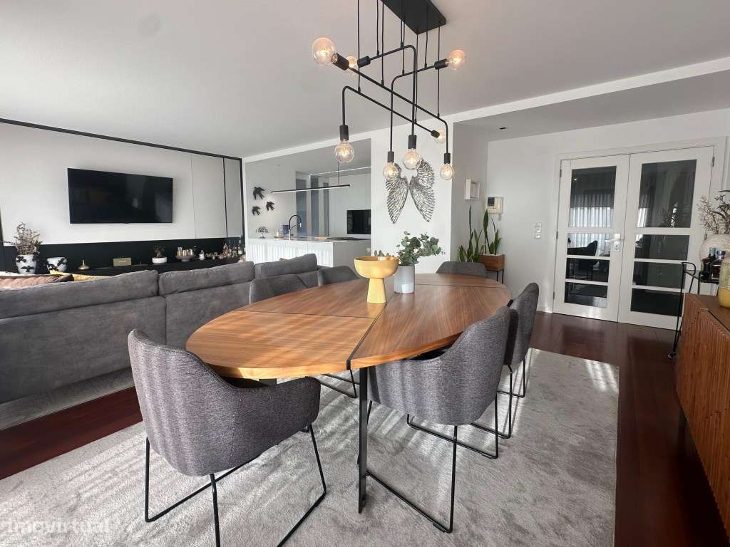 T4 de Luxo Junto à Praia na Póvoa de Varzim - Grande imagem: 3/27