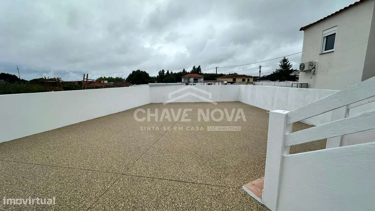 PS - Apartamento T3 tipo Andar Moradia com Lugar Estacionamento, Grijó - Grande imagem: 4/17