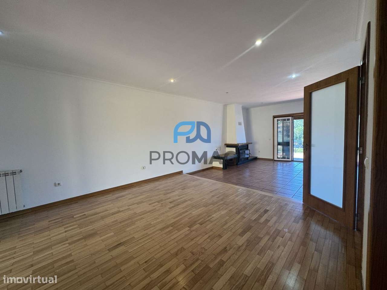 Espaço, luz e conforto em MORADIA T5 - AMARANTE-12