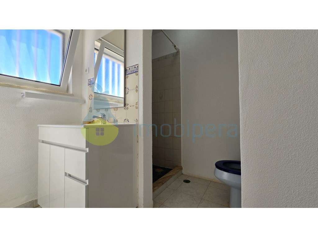 Moradia V4 com piscina e uma vista deslumbrante-29