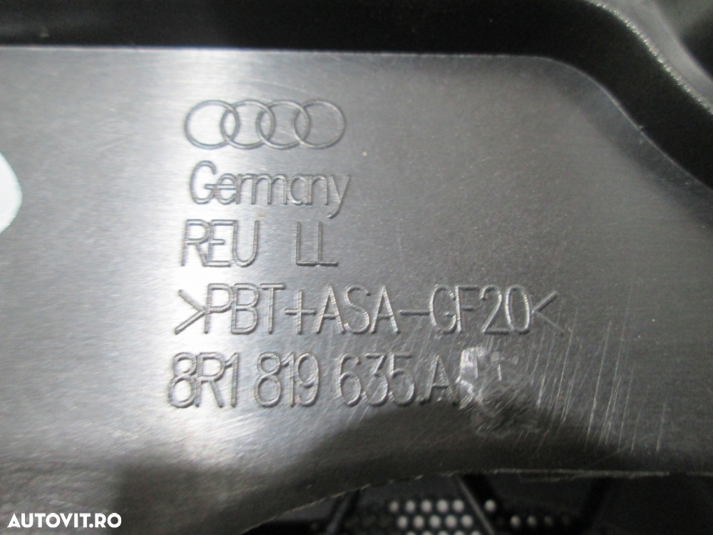Ornament grila ventilatie parbriz Audi Q5 an 2009-2007 cod 8R1819635A - 2