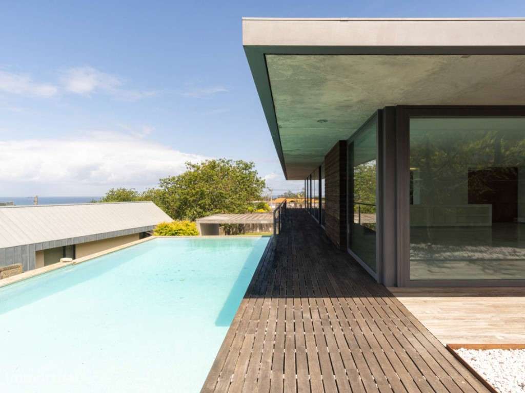 Moradia T3 com piscina, jardim e vista mar em Carreço, Afife - Grande imagem: 1/25