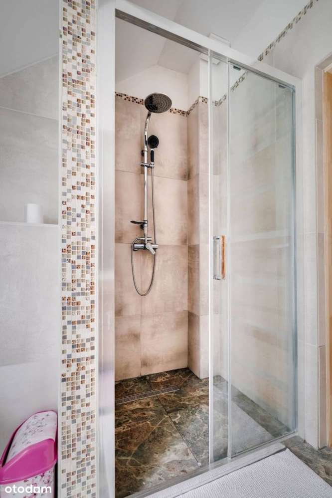 Przestronny dom z ogrodem i garażem!-19